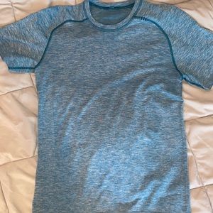 Men’s Lulu lemon shirt